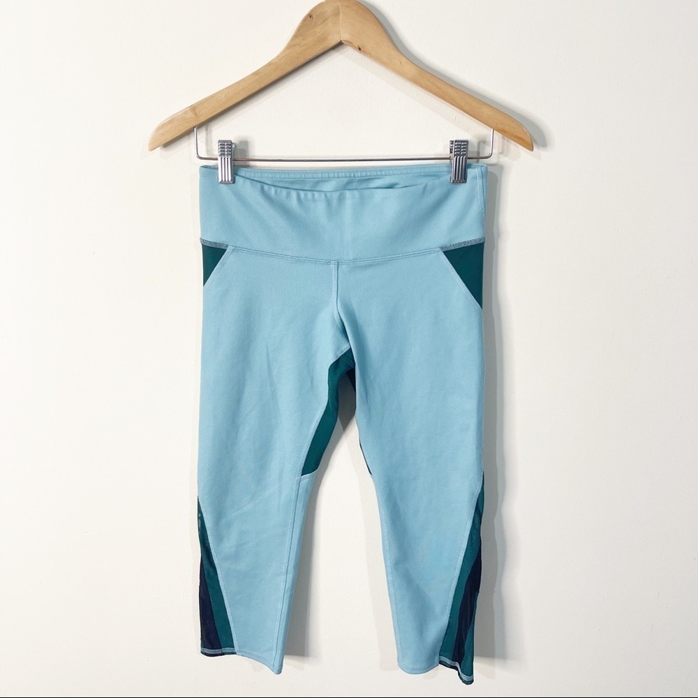 ALO Yoga Blue Green Range Mesh Crop Leggings Size Small - Picture 2 of 8